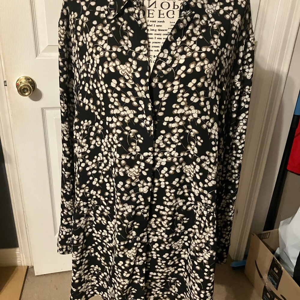 Sejour Black and White Patterned Long Sleeve Top or Dress
